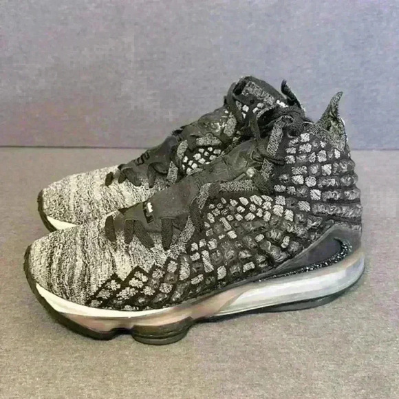 Nike Lebron 17 Basketball Shoes Men’s Size 8 Women’s Size 9.5 BQ3177-002 RARE! - Picture 3 of 10